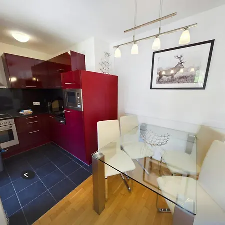 Martina 5 By Smr - Close To Gondola And Apartamento *